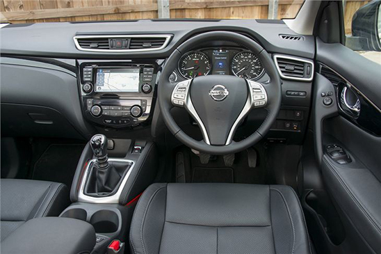 nissan qashqai interior